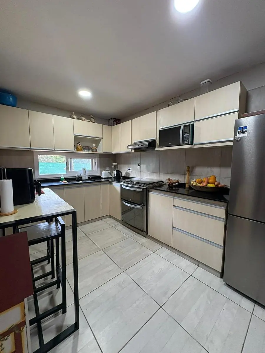 Casa de 4 dormitorios en country de Yerba Buena — foto 4 de 15
