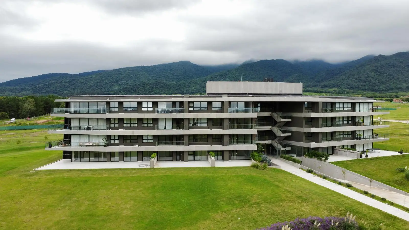 San Pablo Buonaventura · Torre 2, Lules