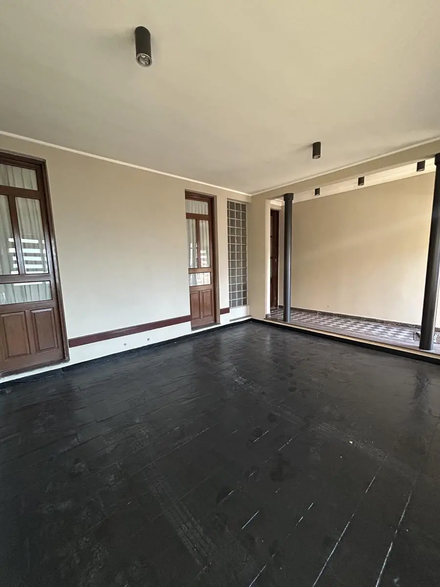 Casa 4 dormitorios en el centro — foto 4 de 14